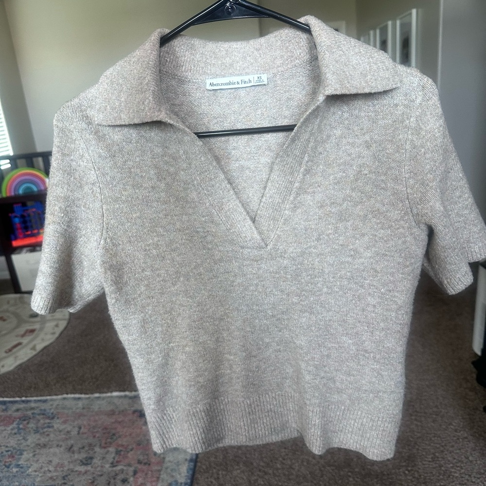 Abercrombie & Fitch Heathered Beige Sweater
